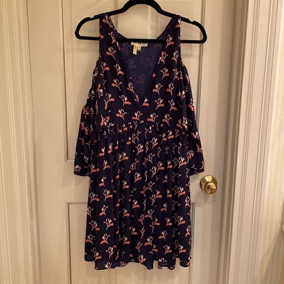 Rebecca Minkoff Robbie Cold Shoulder Dress Sz XS - Picture 3 of 6